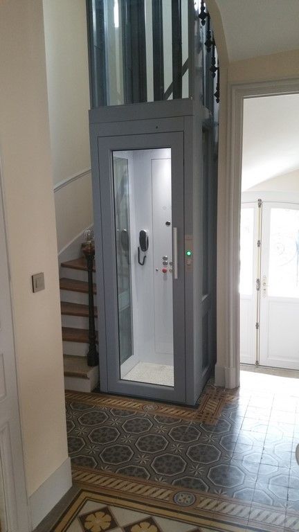 mini ascenseur pour particulier à VALLAURIS dans les Alpes Maritimes